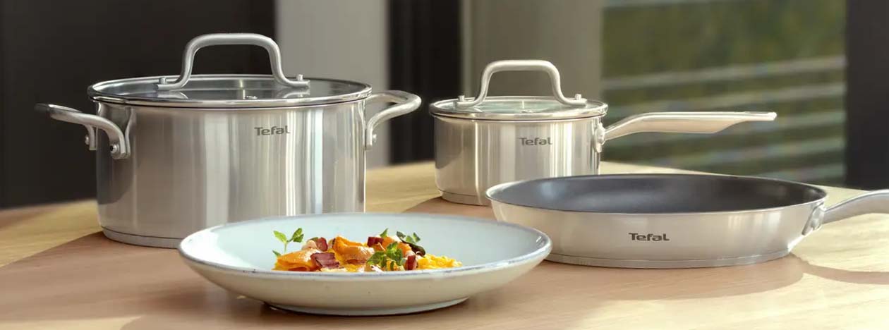 Verschillende Tefal kookpannen als banner van de merkenpagina.